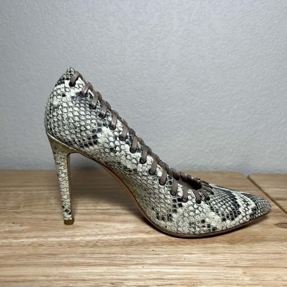 Donald Pliner signature python print leather shoes 6 - Picture 5 of 11